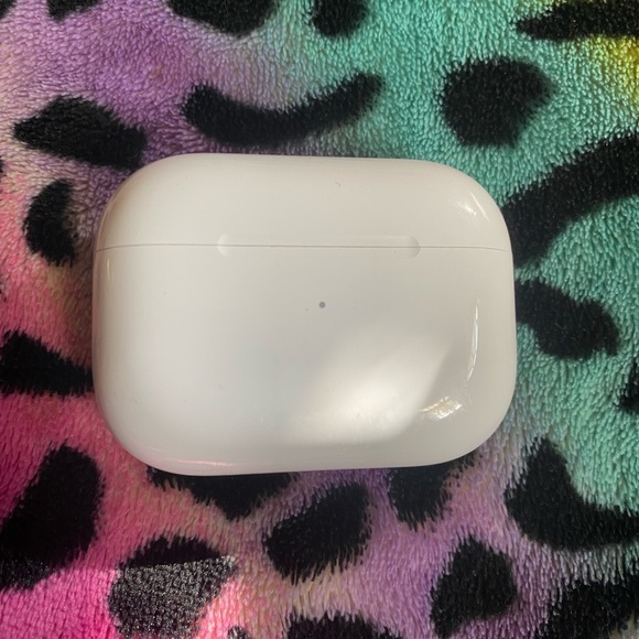 Apple AirPods Pro Replacement Charging Case (2nd Generation)